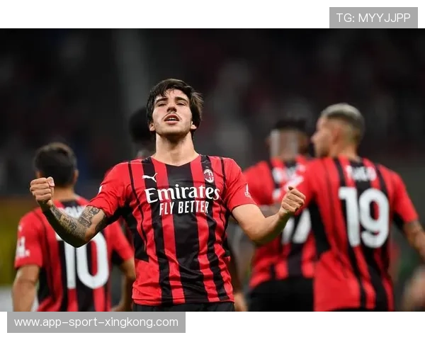 AC米兰全新策略:深度融合体能与技术,塑造冠军新高度 AC米兰全新策略:深度融合体能与技术,塑造冠军新高度