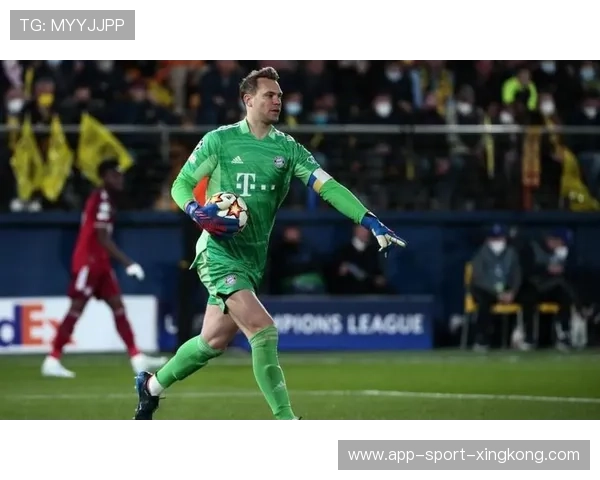 拜仁门将诺伊尔超远手抛球助攻前锋得分罕见名场面 拜仁门将诺伊尔超远手抛球助攻前锋得分罕见名场面