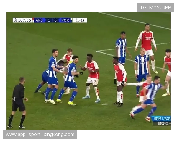 波尔图替补点球冷静命中带走关键三分，球迷为之疯狂！